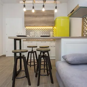  Appartamento Sunny And Modern 1bdr In The Center
