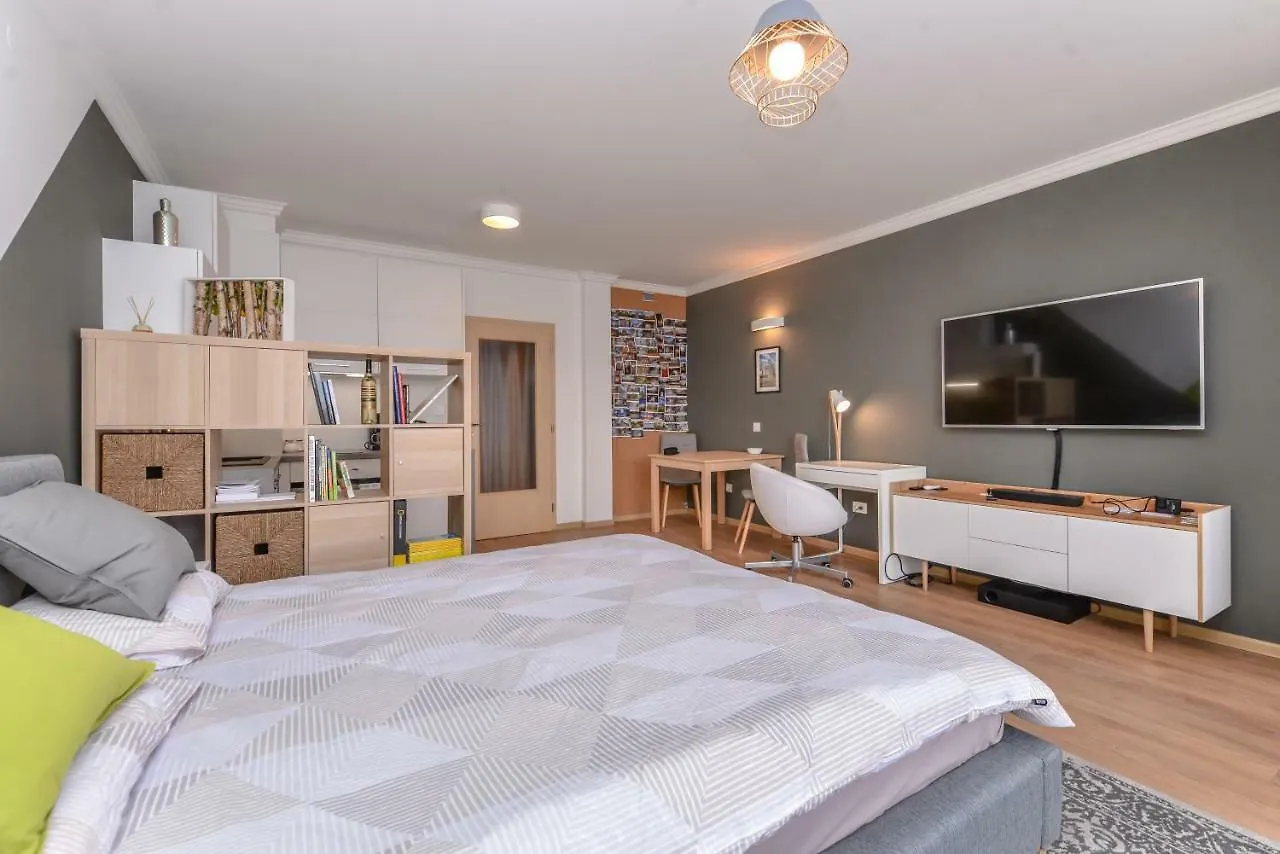 The Spot - Fully Equipped, Central, Modern Studio By Flat Mаnager Sofía Bulgaria